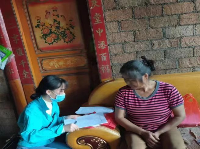 成都企业扎根基层“助农帮销” (1).png